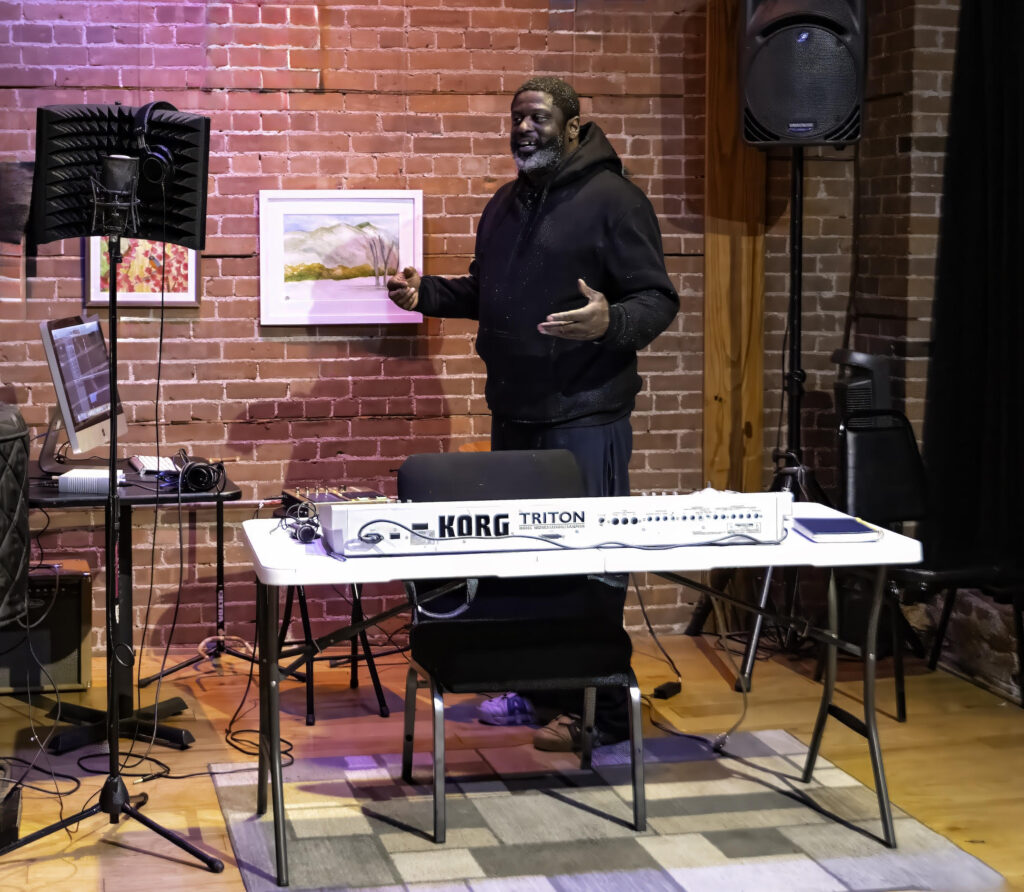 Recurring Programs: background image El Vee